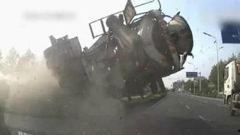 很炸裂的吃瓜视频