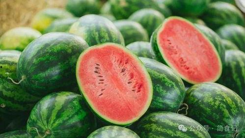 吃两瓜的视频素材,两瓜美食大比拼