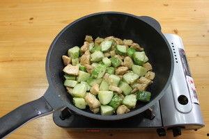 小菜鸡吃瓜,揭秘娱乐圈那些不为人知的幕后故事